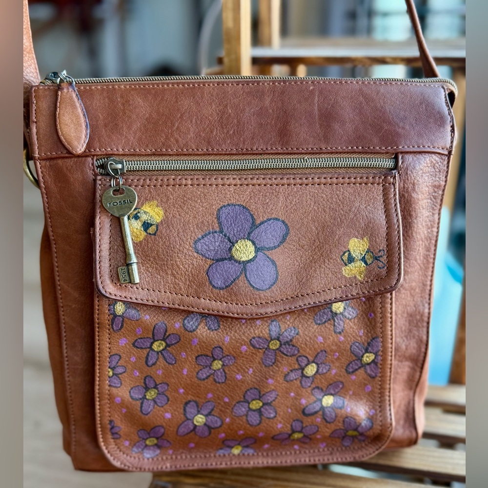 Vintage Fossil Leather Crossbody Bag with Hand Painted Flower Motif